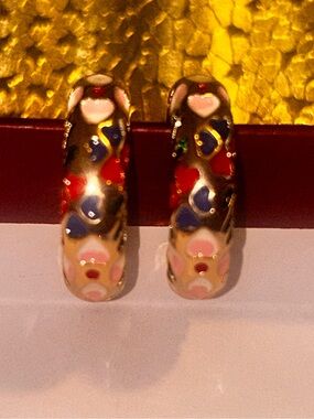Gold tone fashion hoops chunky small enamel heart flower pattern butterfly backs